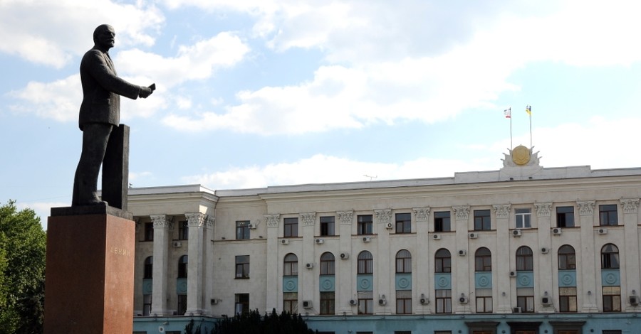 Памятники Ильичу в Крыму предложили собрать в одном музее