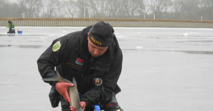 На чемпионате мира украинский рыболовов оторвал голову трехкилограммовому лещу