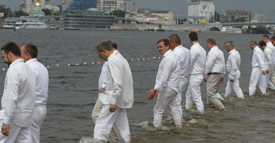 Перфоманс, к празднованию 1030-летия Крещения Киевской Руси- Украины