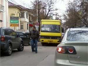 Общественный транспорт возобновил движение по центру Симферополя