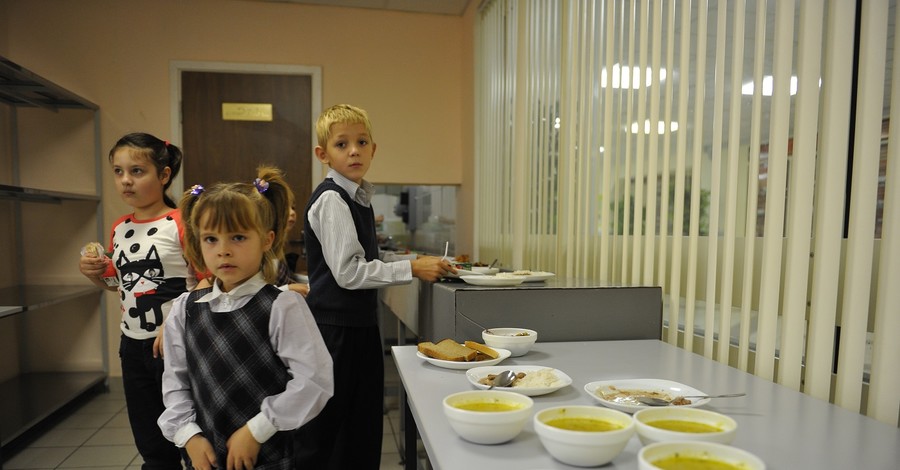 Донецк выделил деньги на бесплатные обеды для детей