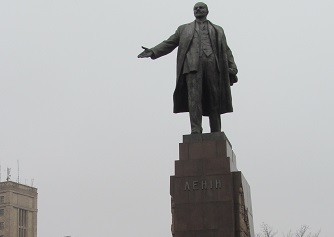 Памятник Ленину в Харькове перестали охранять