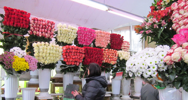 К 8 Марта цветы подскочили в цене в два раза