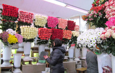 К 8 Марта цветы подскочили в цене в два раза