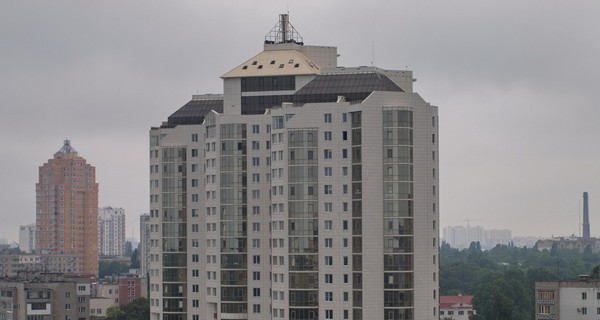 В элитной одесской высотке с 17-го этажа сорвался лифт с людьми