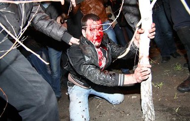 В беспорядках в четверг пострадали 28 человек, - Донецкая ОГА