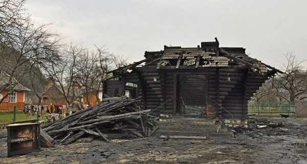 В Яремче Ивано-Франковской области сгорела деревянная церковь – памятник архитектуры