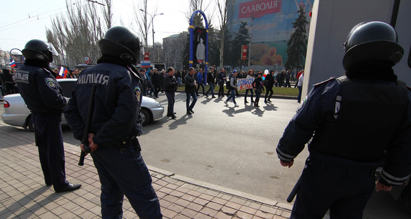 В Донецке начался митинг