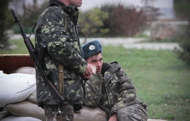 Украинские военные в Крыму отказываются идти на референдум