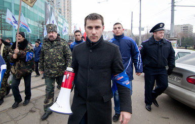 Мать задержанного одесского лидера Антимайдана пригрозила самосожжением  