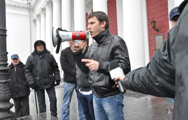 На помощь арестованному одесскому лидеру Антимайадна вылетел депутат