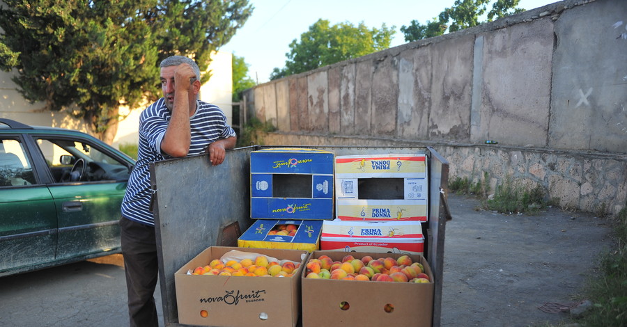 Украине фруктов хватит и без Крыма, а вот билеты на полуостров подорожают