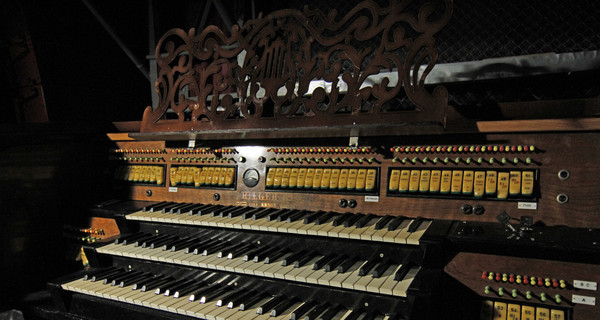 После 20 лет простоя в Одесском оперном театре зазвучал орган