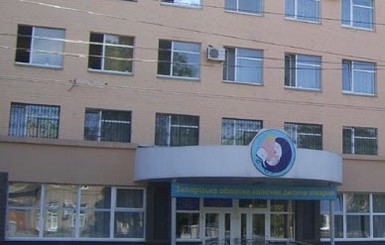В Запорожье сын умершей пациентки, напавший на главврача, извинился перед доктором