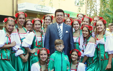 Вместо Кобзона гимн Днепропетровска исполнит детский хор