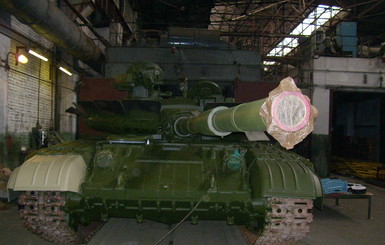 Завод Малышева отправил военным в Чернигов 9 танков 