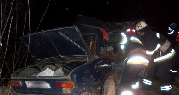 На Тернопольщине переполненный легковой автомобиль попал в аварию