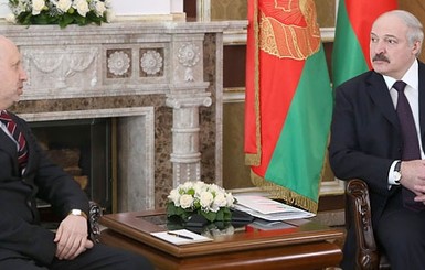 Лукашенко и Турчинов проводят официальную встречу в Беларуси