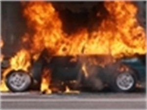 В Киеве снова горят машины