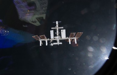 Орбиту МКС пришлось скорректировать из-за космического мусора