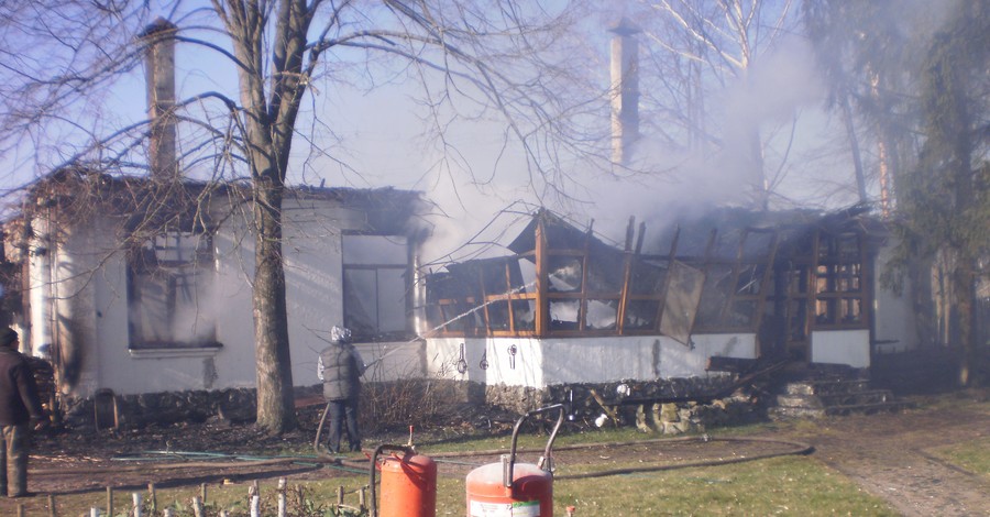На Хмельниччине от пожара погибло трое людей, из них двое детей