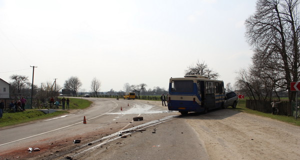 Авария на Львовщине: два человека погибло, одиннадцать травмированы