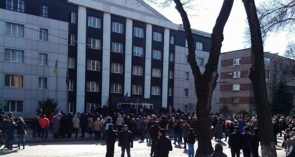 МВД: Ни один участник беспорядков в Мариуполе не задержан  