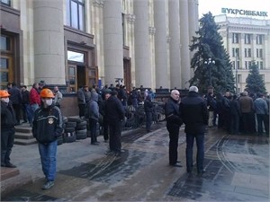 Аваков: Обладминистрация в Харькове вновь освобождена, арестовано около 70 человек