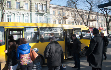 Проезд в одесских маршрутках подорожает уже в субботу