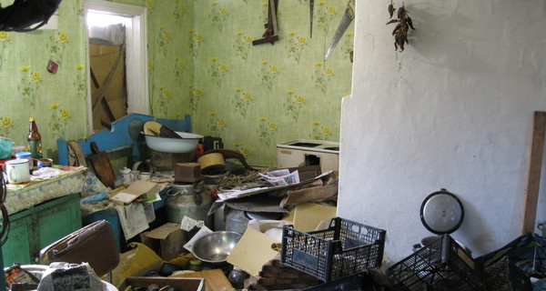 В поисках денег неработающие жители Сумщины убили пасечника