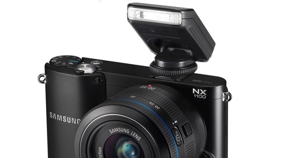 Rozetka снизила цену на камеру Samsung NX 1100