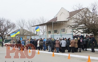 В Бердянске похоронили убитого в Крыму офицера