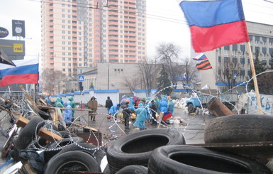 Митингующие в Луганске: какого мы тут сидим?