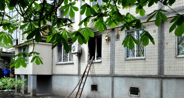 Киевлянка из последних сил пыталась выбраться из горящей квартиры