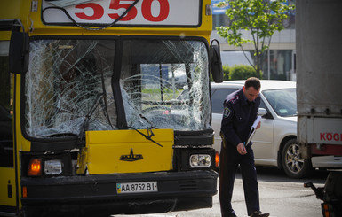 Пассажиры разбившегося в Киеве автобуса: 