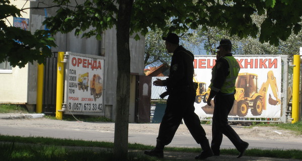 Въезды во Львов патрулируют автоматчики и ГАИ