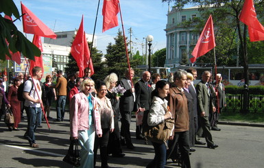 Днепропетровские коммунисты митинговали возле портрета Ленина
