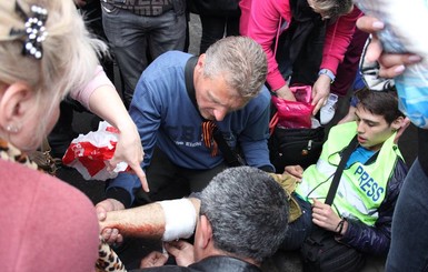 В Одессе во время штурма городского управления милиции ранили журналиста