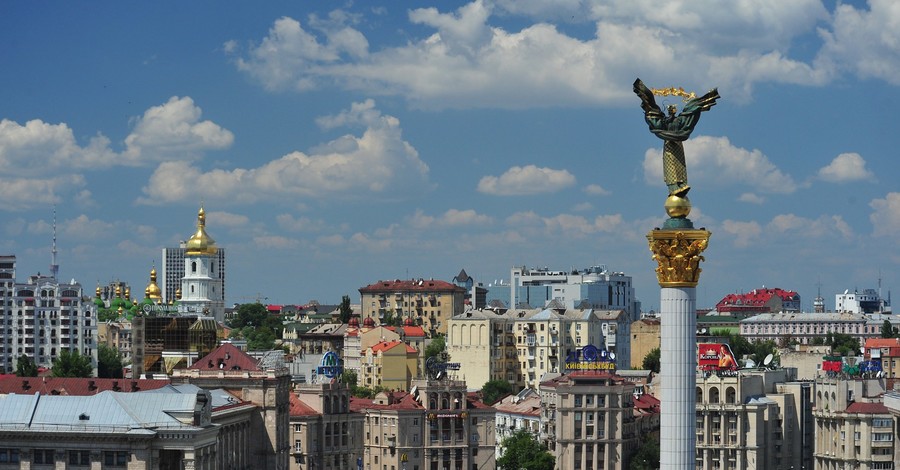 В Киеве отменили парад 