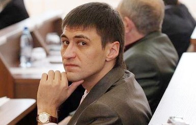 В Луганске обстреляли дом Романа Ландика