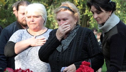 В Керчи попрощались с жертвами теракта 
