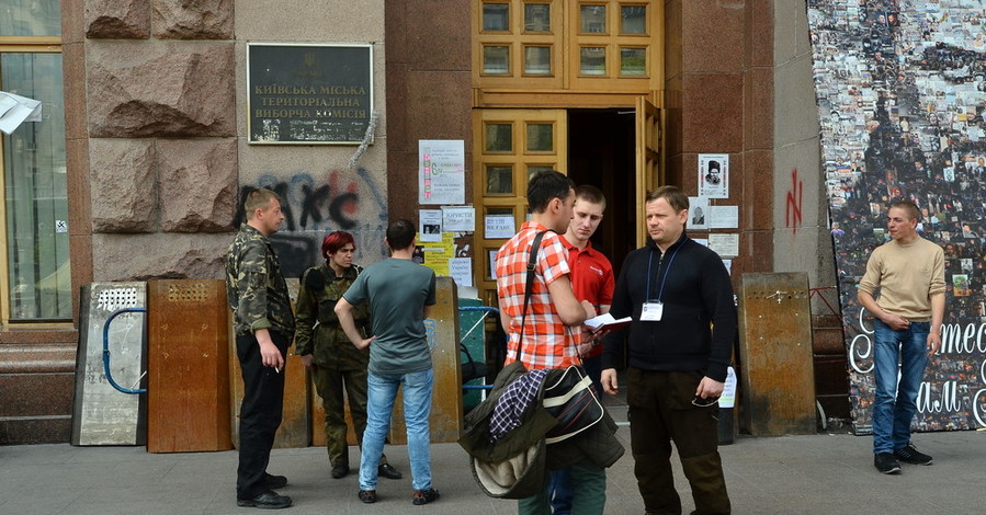 Киевские медики: с Майдана привезли пациентов с судорогами, отравлениями и энцефалопатией