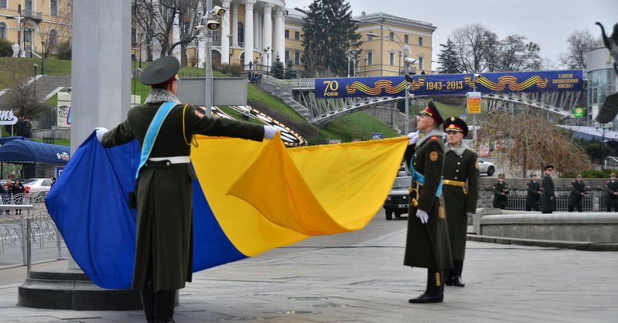 Триколоры в День Победы в Киеве будут считать провокацией