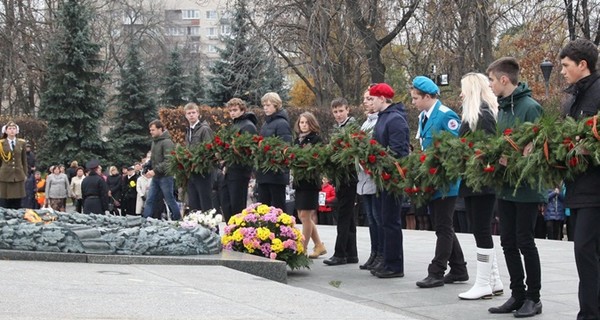 Киевские ветераны в парк Славы не вышли