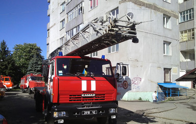 Из-за пожара эвакуировали жителей 16-этажки в Ужгороде