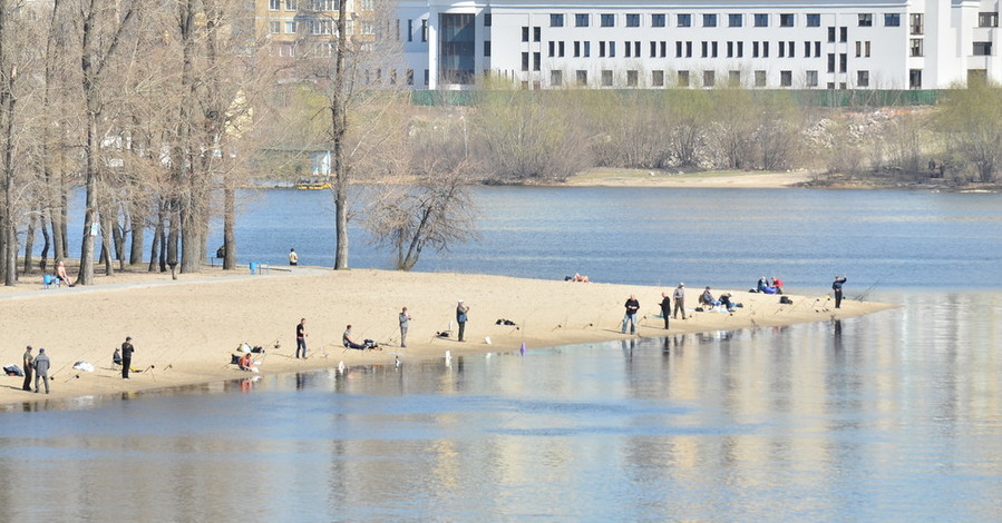 В Киеве нельзя купаться в 50 водоемах
