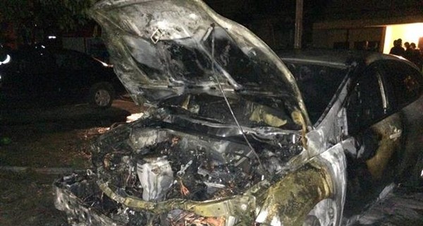 В Ужгороде сожгли автомобиль закарпатского 