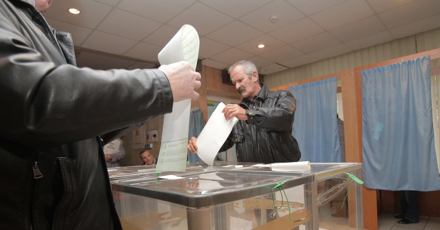 С киевских выборов сняли двух кандидатов в мэры
