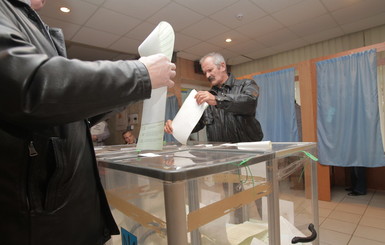 С киевских выборов сняли двух кандидатов в мэры