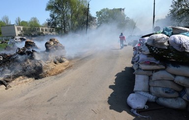 В Славянске в два дома попали снаряды. Есть раненые 